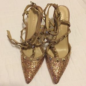 BCBG Darron Glitter Pumps 👠